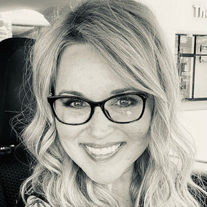 Meet your Posher, Stephanie